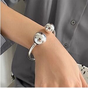 New Elegant Silver Ball Cuff Bracelet OS Adjustable